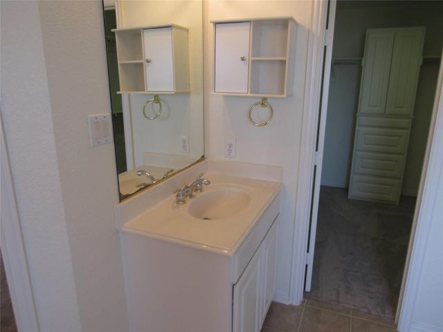 1023 Candlewood Trail, Irving, TX 75063