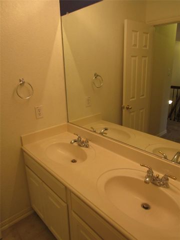 1023 Candlewood Trail, Irving, TX 75063