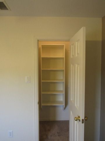 1023 Candlewood Trail, Irving, TX 75063