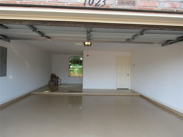 1023 Candlewood Trail, Irving, TX 75063