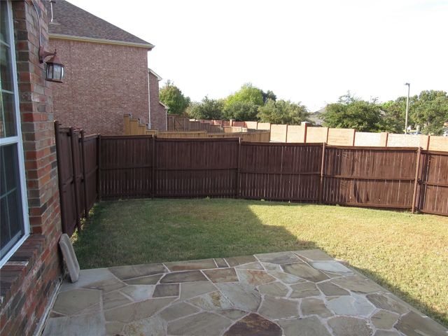 1023 Candlewood Trail, Irving, TX 75063