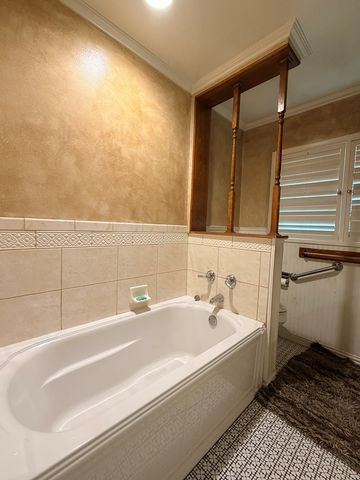 2909 Chisum Ave, Odessa, TX 79762