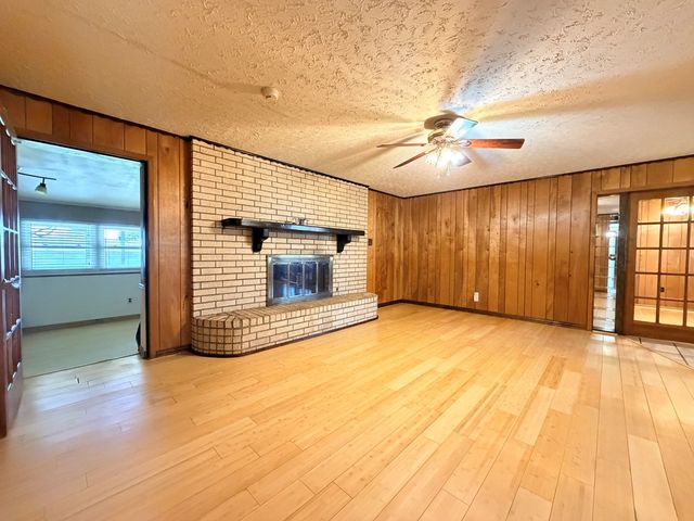 2909 Chisum Ave, Odessa, TX 79762