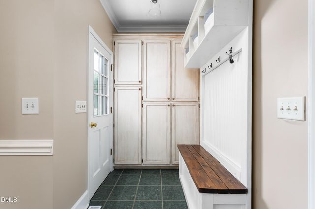 1543 Little John Lane E, Burlington, NC 27217