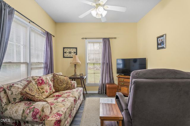 1543 Little John Lane E, Burlington, NC 27217