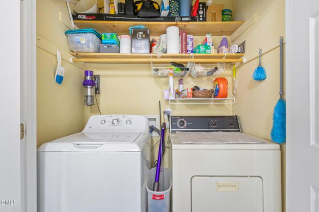 1543 Little John Lane E, Burlington, NC 27217