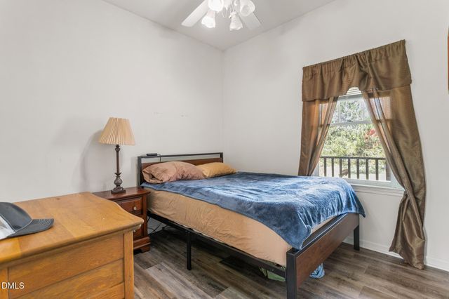 1543 Little John Lane E, Burlington, NC 27217