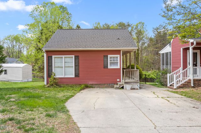 1543 Little John Lane E, Burlington, NC 27217