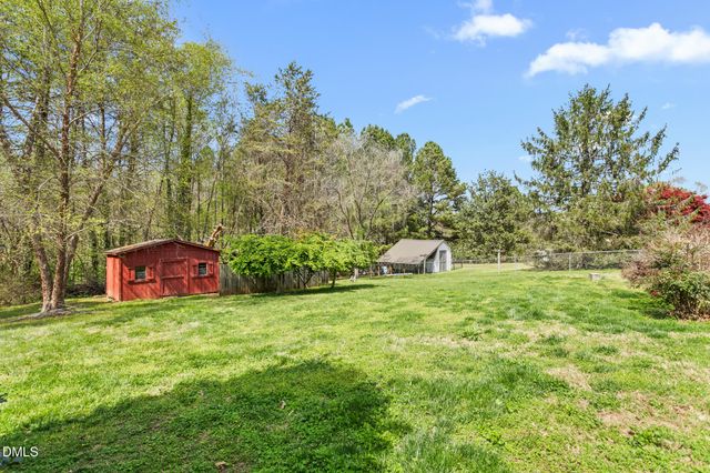 1543 Little John Lane E, Burlington, NC 27217