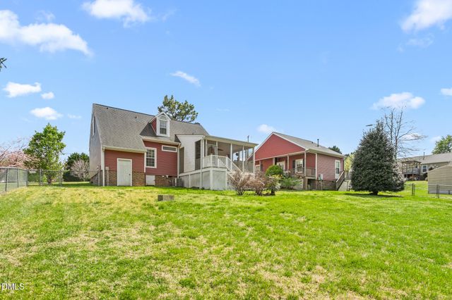 1543 Little John Lane E, Burlington, NC 27217