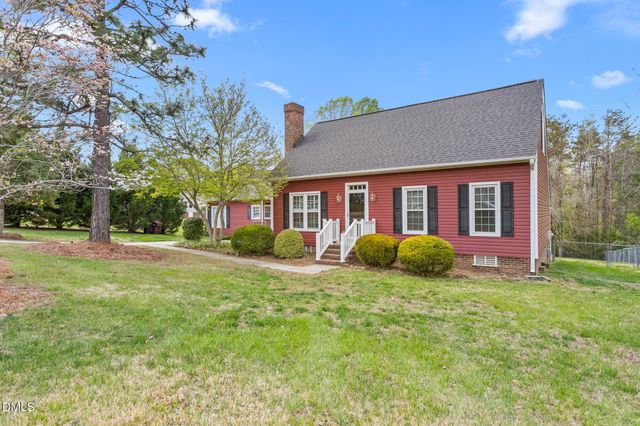 1543 Little John Lane E, Burlington, NC 27217