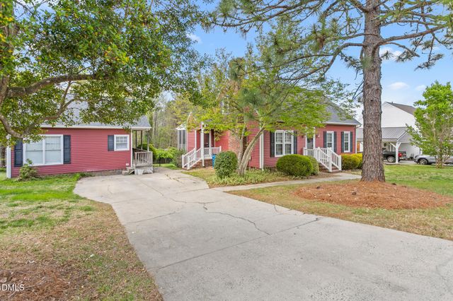 1543 Little John Lane E, Burlington, NC 27217