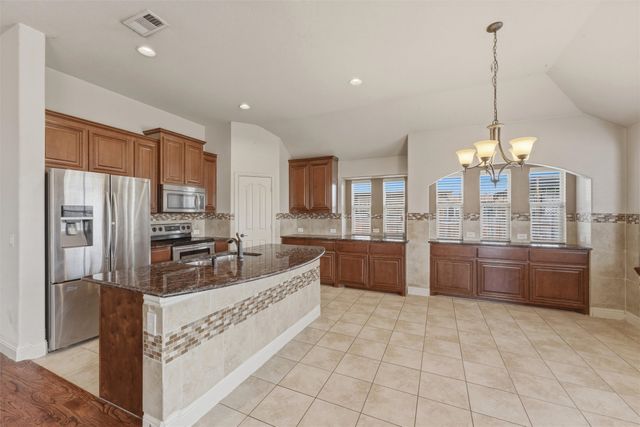 1310 Hearthstone Drive, Burleson, TX 76028