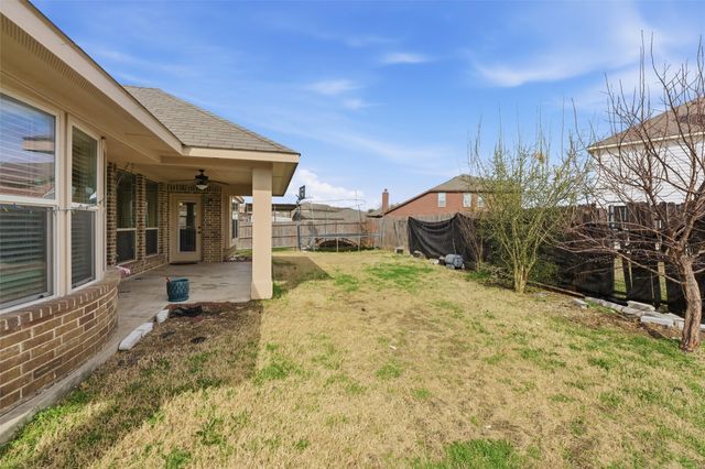 1310 Hearthstone Drive, Burleson, TX 76028