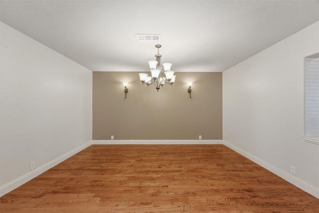 1310 Hearthstone Drive, Burleson, TX 76028