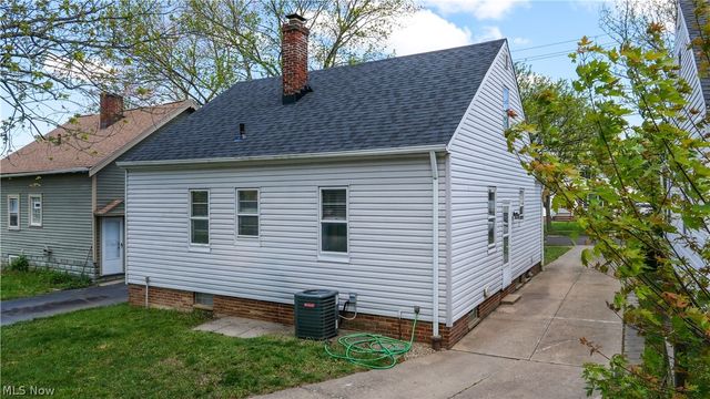 14902 James Avenue, Maple Heights, OH 44137