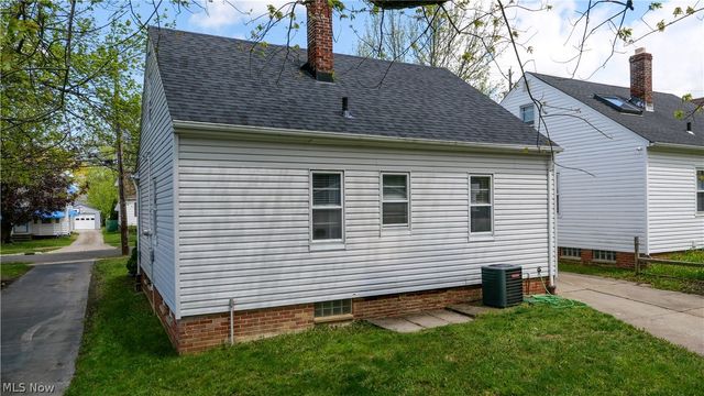 14902 James Avenue, Maple Heights, OH 44137