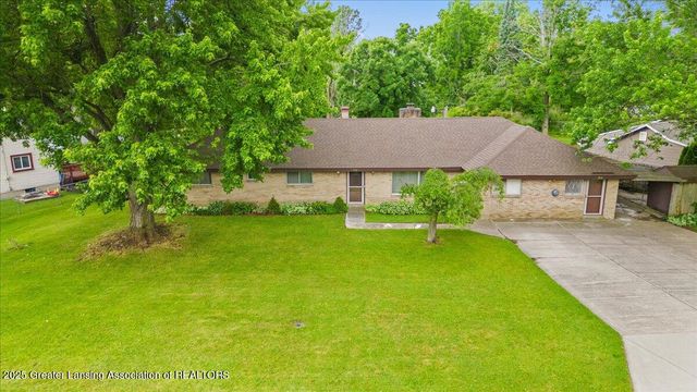 918 Bon Air Road, Lansing, MI 48917