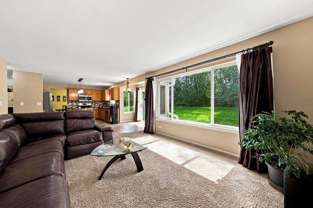 25727 W Woodland Drive, Round Lake, IL 60073