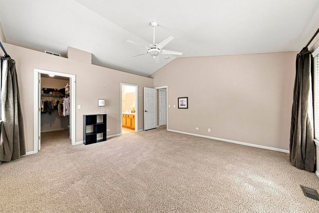 25727 W Woodland Drive, Round Lake, IL 60073