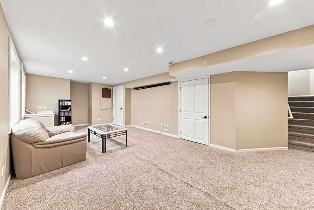 25727 W Woodland Drive, Round Lake, IL 60073
