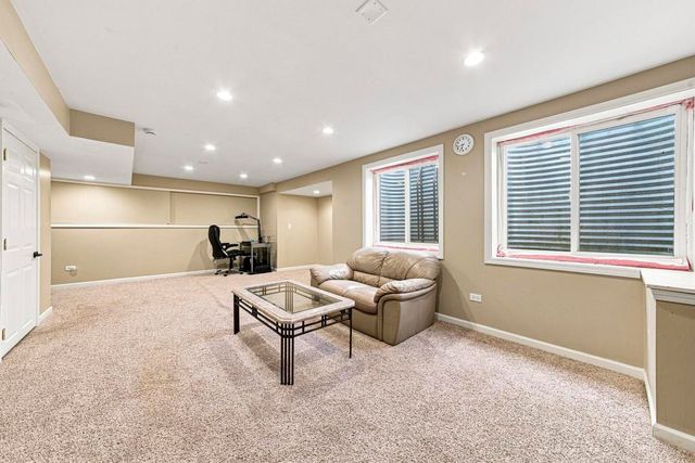 25727 W Woodland Drive, Round Lake, IL 60073