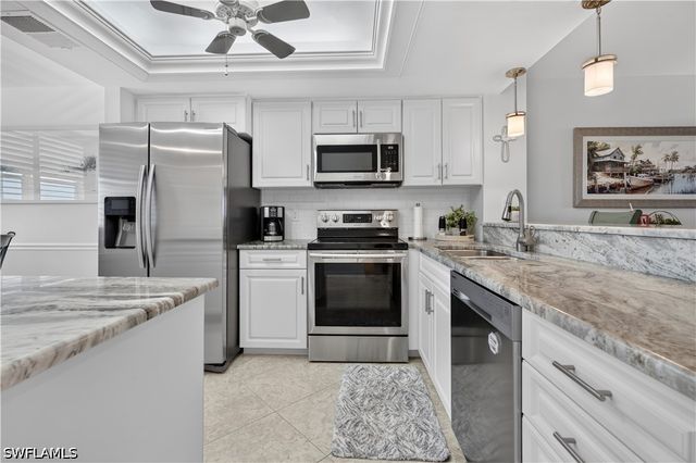 270 Naples Cove DR 3403, Naples, FL 34110