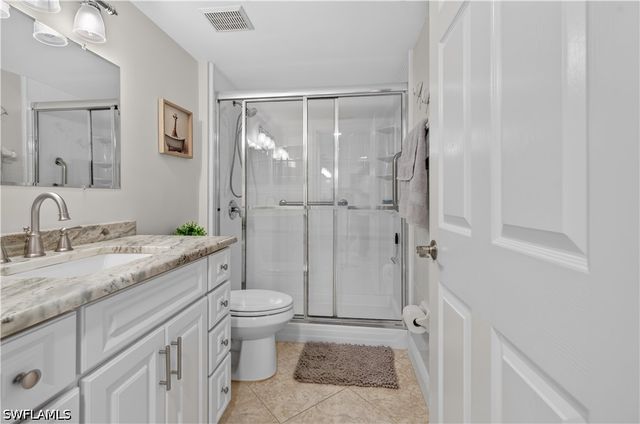 270 Naples Cove DR 3403, Naples, FL 34110