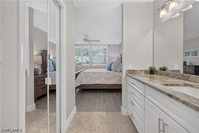 270 Naples Cove DR 3403, Naples, FL 34110