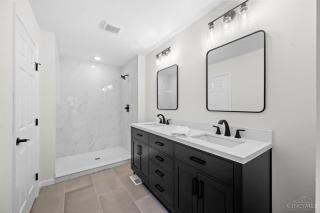 8750 Allencrest Drive, West Chester, OH 45069