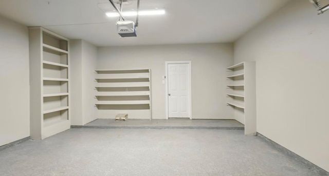 42 E Burberry Circle, The Woodlands, TX 77384