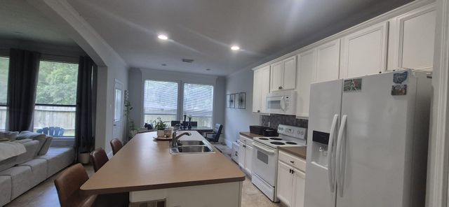 42 E Burberry Circle, The Woodlands, TX 77384