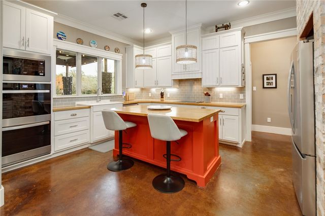 8848 Green Branch Loop, Bryan, TX 77808