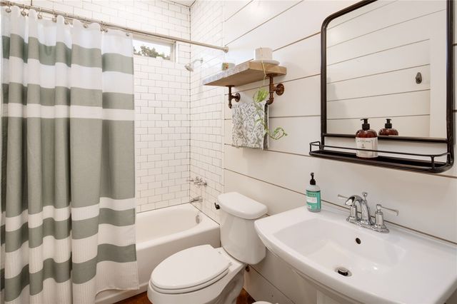 8848 Green Branch Loop, Bryan, TX 77808