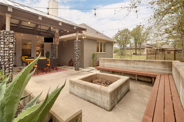 8848 Green Branch Loop, Bryan, TX 77808