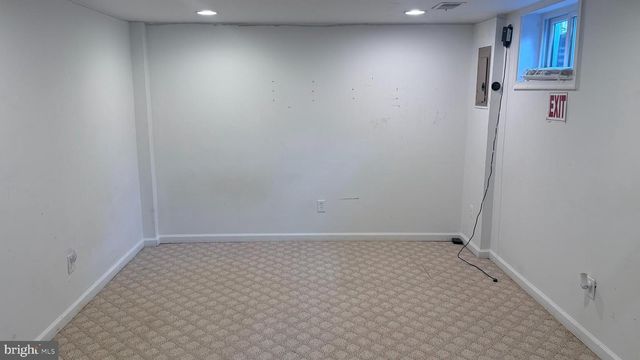 2188 MAYFLOWER DR, Woodbridge, VA 22192