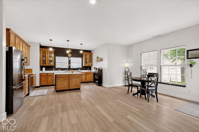 797 Hickory Pine Drive, Whiteland, IN 46184
