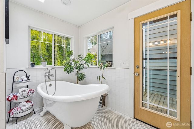 8163 Kickerville, Blaine, WA 98230