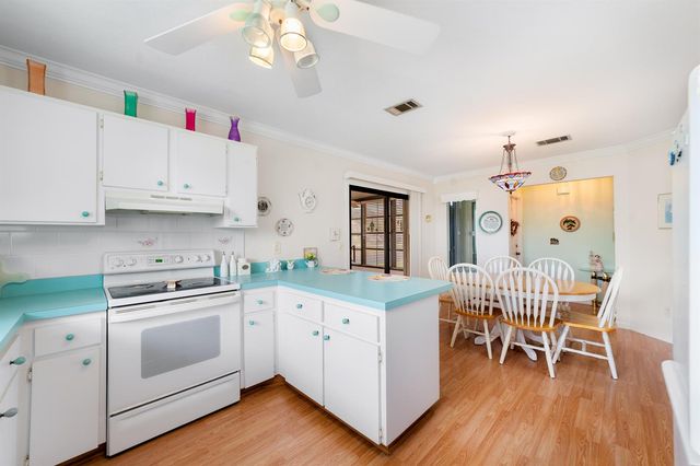 1533 SE Crayrich Court, Port St. Lucie, FL 34952