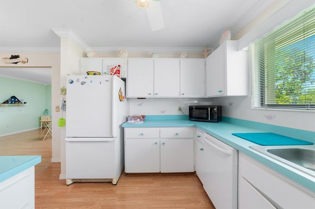 1533 SE Crayrich Court, Port St. Lucie, FL 34952