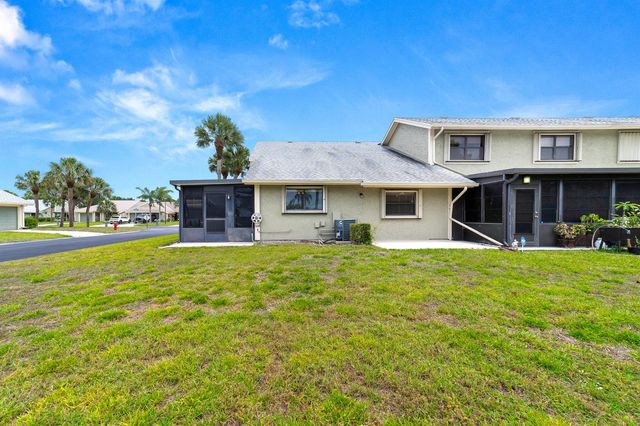 1533 SE Crayrich Court, Port St. Lucie, FL 34952