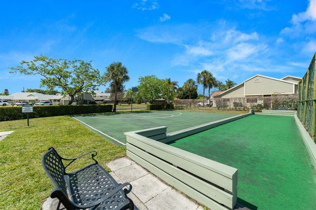 1533 SE Crayrich Court, Port St. Lucie, FL 34952