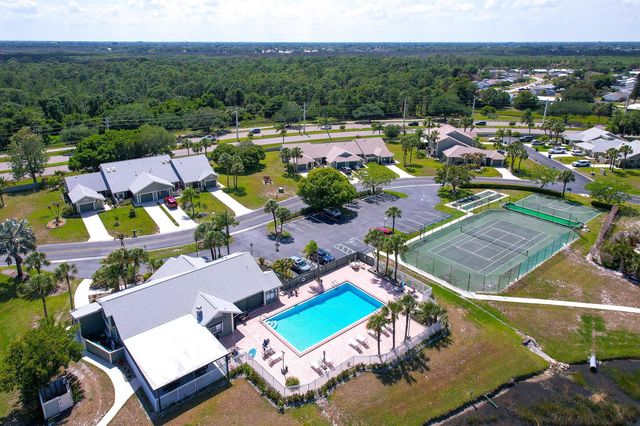 1533 SE Crayrich Court, Port St. Lucie, FL 34952