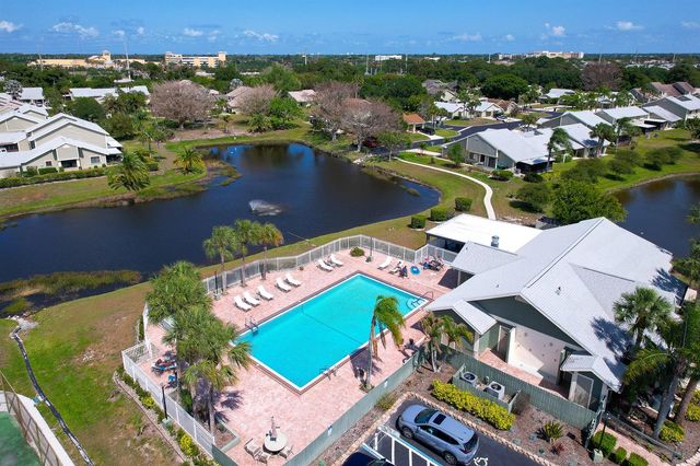1533 SE Crayrich Court, Port St. Lucie, FL 34952