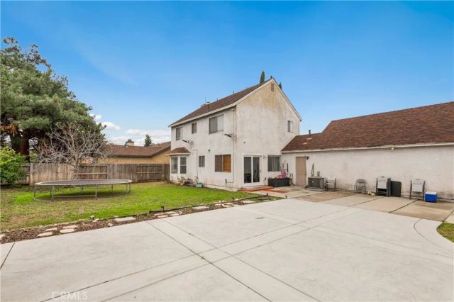 877 N Quince Avenue, Rialto, CA 92376