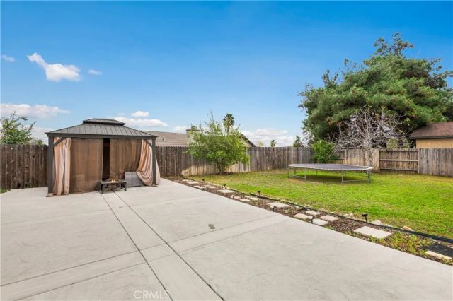 877 N Quince Avenue, Rialto, CA 92376