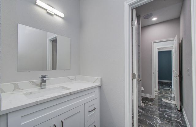 898 Road 3556, Cleveland, TX 77327