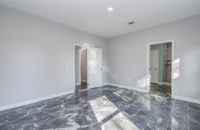 898 Road 3556, Cleveland, TX 77327