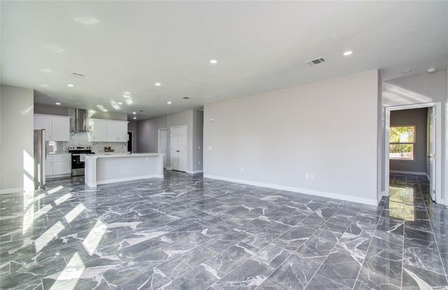 898 Road 3556, Cleveland, TX 77327
