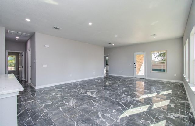898 Road 3556, Cleveland, TX 77327